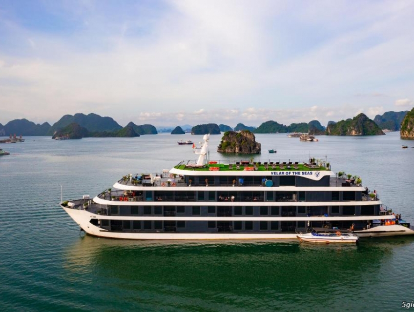 Du Thuyền Velar of the Sea – Lan Hạ Bay 2 Ngày 1 Đêm