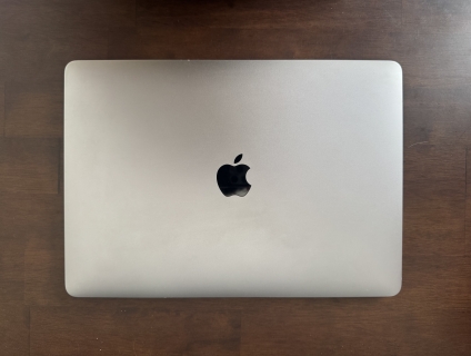 HCM - Cần bán Macbook Pro 13in 2017 Core i7 Ram 16Gb