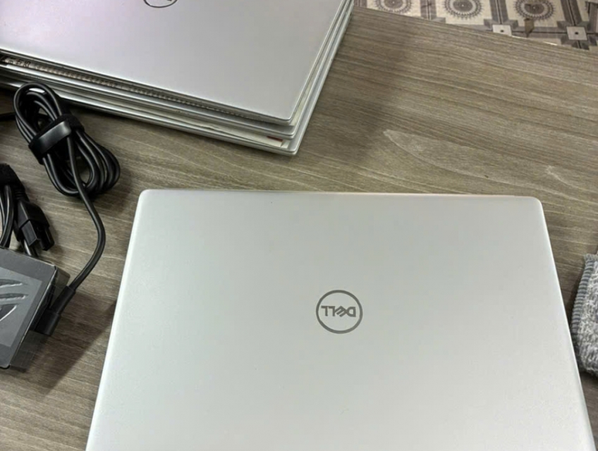 Cần bán DELL INSPRION 7391