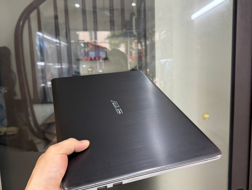 asus x530f i7-8565u, ram 8/256, mx150, màn 15'6in