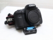 Em cần bán 2 Body Canon 7D Phụ kiện: pin zin, sạc zin, dây đeo zin.chụp 7k và 9k shot