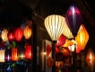 Đèn lồng lụa tơ tằm lung linh đêm phố cổ Hội An