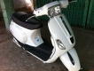 BÁN VESPA 125 ie,MÀU TRẮNG,CHƯA BUNG MÁY,MỚI 95%,MUA THÙNG 2012,CÒN SỔ BẢO HÀNH.