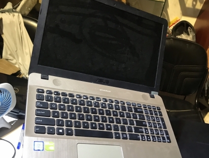 Asus X541 i3-6100 VGA Nvidea GT930M màn Full HD còn bảo hành