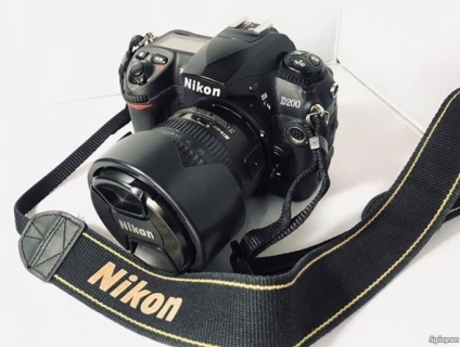Cần bán: Nikon D200 + 18-70 , huyền thoại chân dung 180mm 2.8 AIS *ED