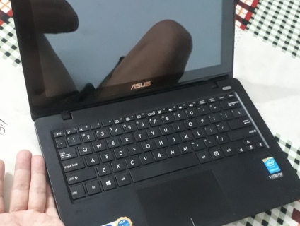 Laptop ASUS X200MA Tem DigiWorld Cực Đẹp 11.6 Inch giá 3 triệu 8