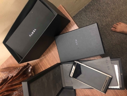 Vertu Aster Onyx Cal chuẩn 100% fullbox hàng thuỵ sỹ
