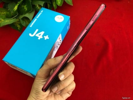 samsung j4 plus .màu đỏ nguyên hộp, hàng TGDD