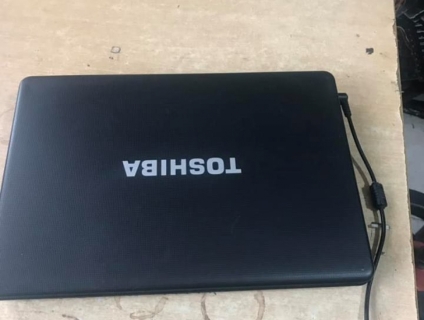 Bán laptop màu đen