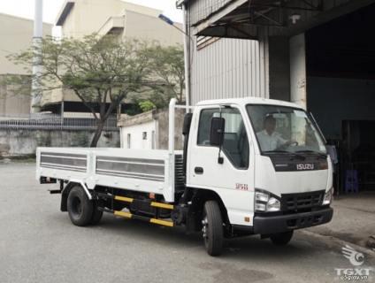 Xe tải Isuzu 2T5 thùng lửng QKR77HE4,thùng dài 4m3, trả góp 110 triệu