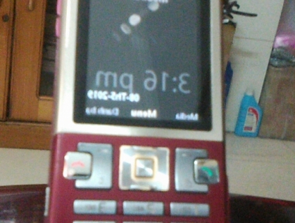 Sony Ericsson T700 hang cu
