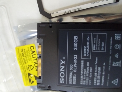 Cần bán: Sony SSD 240GB fullbox made in Taiwan giá 1T