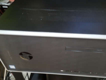 HP 590p058D Core i5-8400, 16GB RAM, SSD256 HDD 1TB, GT730, LCD 24in