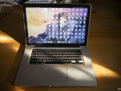 Cần ra đi Macbook Pro 15 inch, Late 2011 đang xài trâu bò