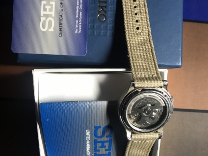 Cần bán đồng hồ Seiko 5 quân đội size 37 còn mới, đầy đủ hộp, sách...