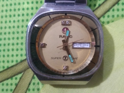 Cần bán đồng hồ hiệu rado thụy sĩ máy vàng