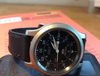 Seiko 5 quân đội 37 mm