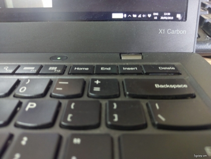 X1 Carbon G3 16GB ram, độ phận giải 2k