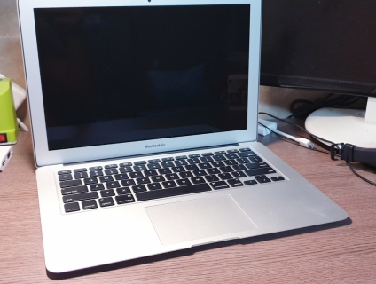 MỚI 99% Mac Air 13" 2017 i5 1.8G/8GB/SSD128GB CHÍNH HÃNG sạc 17 lần