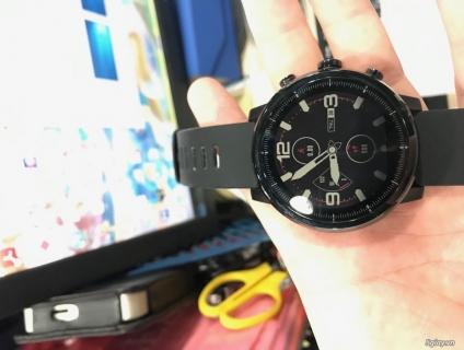 Đồng hồ thông minh Xiaomi Amazfit Stratos