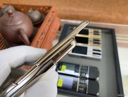 Nokia 8800 Gold Arte kiệt tác trong thiết kế