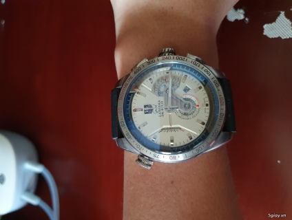 Cần bán đồng hồ tag Heuer máy nhật