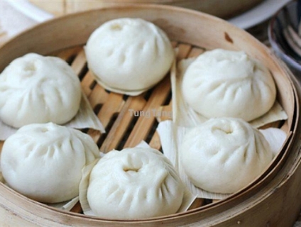 Bánh bao nhân thịt heo trứng muối