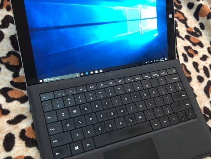 Surface pro 3 i5/i7- ram 8gb -SSd 256gb cảm ứng kèm phím máy rất đẹp