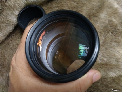 Lens Canon 135F2L USM chuyên chân dung