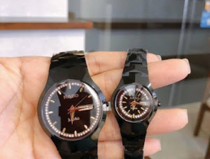 Đồng hồ cặp đôi một chiếc cho bạn, một chiếc cho người thương giúp tìn