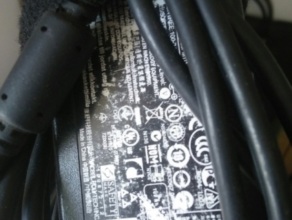 rã nhiều laptop sạc adaptor zin hdd 100% ram....vỏ bản lề các cái..phí