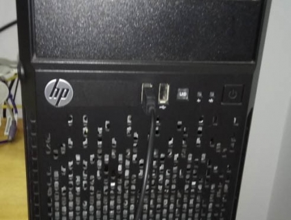 Server HP ML110 V2