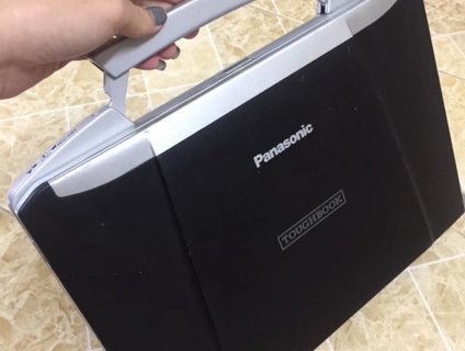 Đẳng cấp vẫn là mãi mãi... Laptop Panasonic quân đội, nhỏ gọn