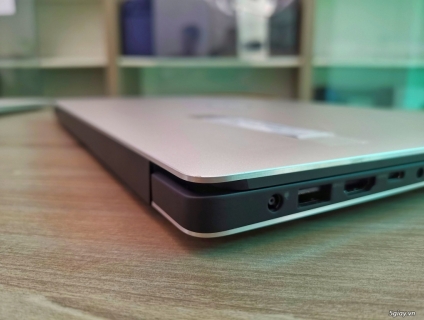 (HCM) Dell XPS 9750 99% 7/16GB/512GB/GTX-1050Ti/FHD