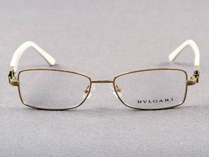 Làm sao chọn được tròng kính cận mỏng tốt sử dụng