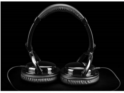 sản phẩm tai nghe taktar hd2000 kiểu âm phòng thu