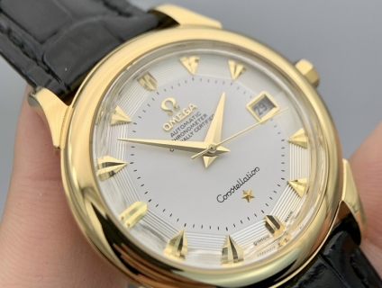 Đồng hồ omega bát quái