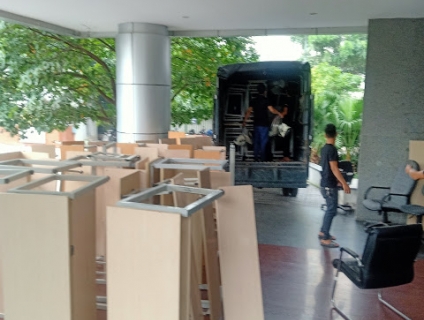 gọi Thiên Minh chuyển nhà chỉ sau ít phút