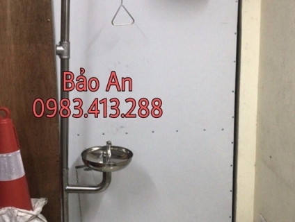 Bồn rửa mắt và tắm khẩn cấp