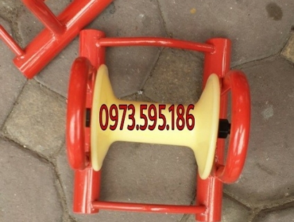 Con lăn đơn kéo cáp điện