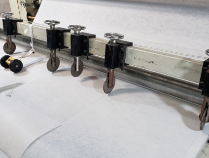 bọc chần xe hơi bằng : Vải felt xăm kim