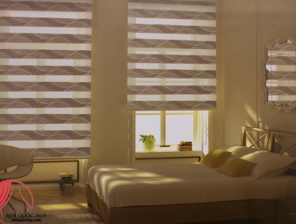 Rèm cầu vồng phòng ngủ có tốt hơn rèm vải phòng ngủ