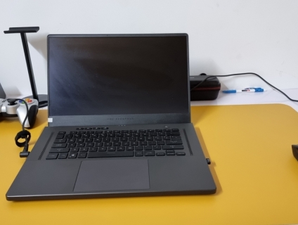 Laptop Gaming ASUS ROG Zephyrus G15 GA503QM HQ097T