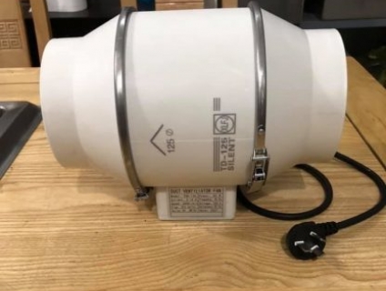 Máy hút mùi toilet giá rẻ | Kích thước quạt hút mùi nhà vệ sinh