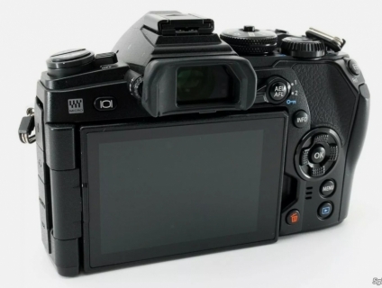 Olympus EM1 Mark II lướt mới 3k shot như mới 99%