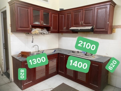 Bán cái tủ bếp gỗ căm xe