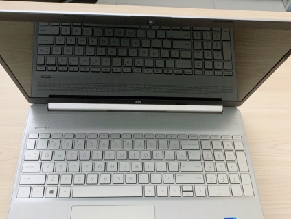 Laptop  HP15S
