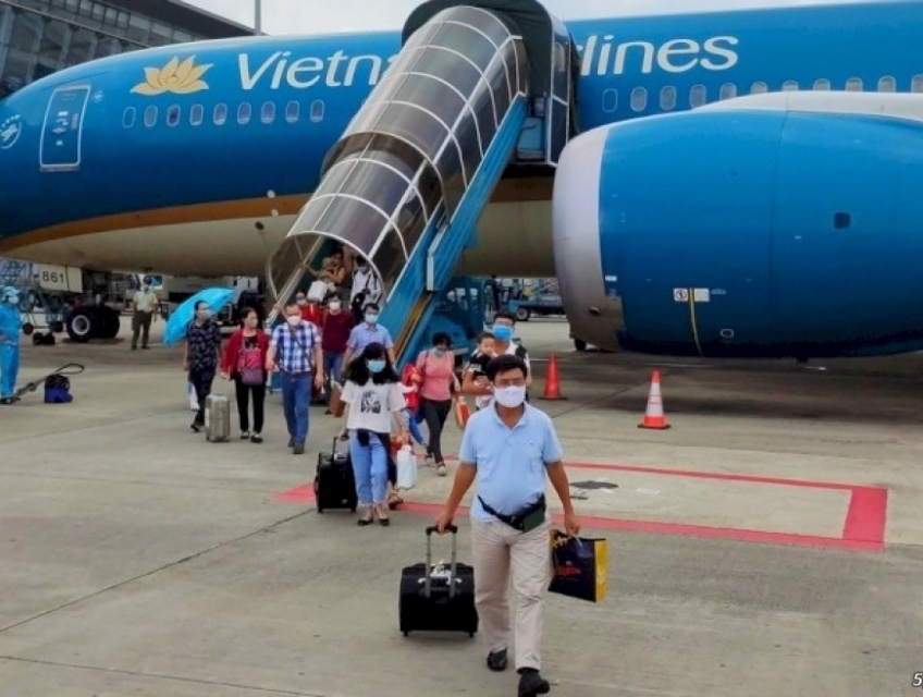 Giá vé máy bay dịp nghỉ lễ 30/4 – 1/5 giảm sâu