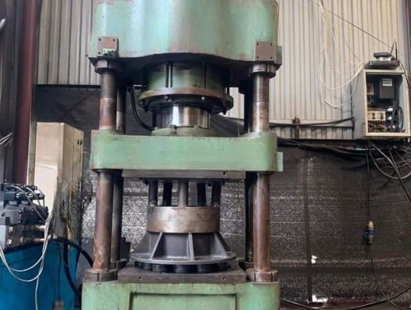 Máy ép 200 tấn song động