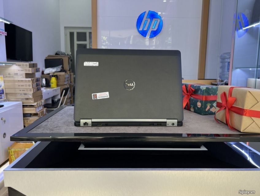 Cần Bán Dell Latitude E7470 : i7-6600U | 8GB RAM | 256GB SSD | 14in